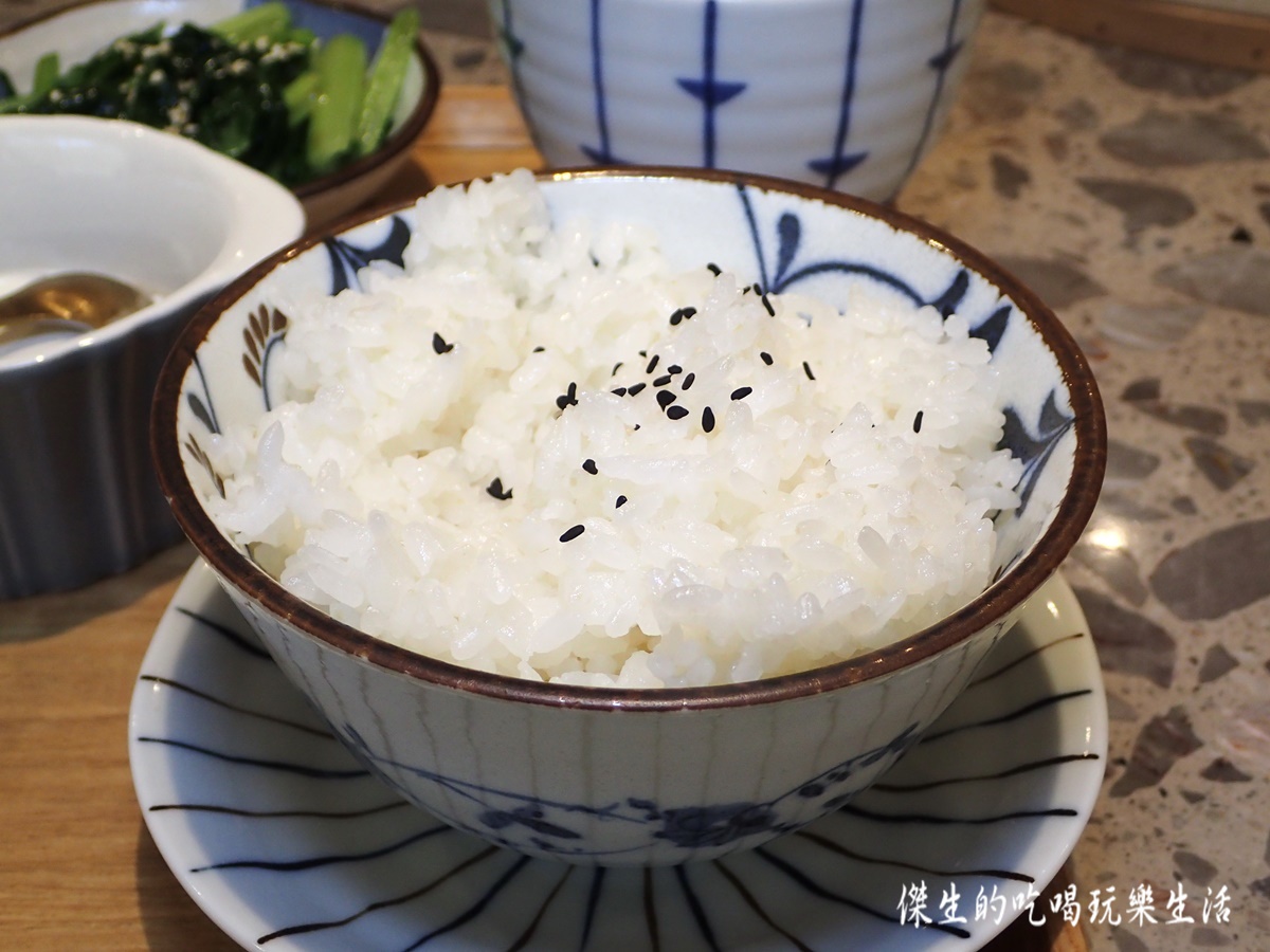 台中『湯明茶樓』,將傳統台味以現代方式呈現,保證是親朋好友的聚餐首選 - 第29張圖